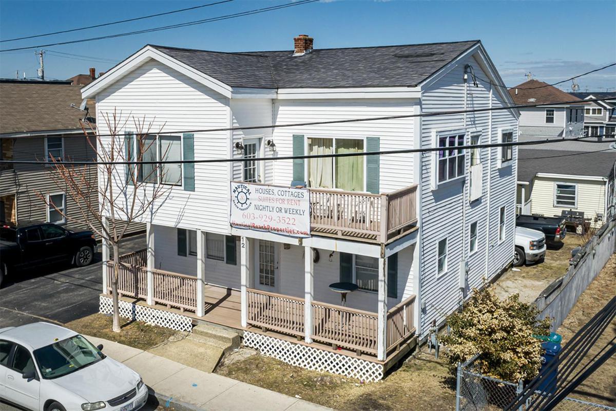 Nautical Beach Properties Hampton Exterior photo
