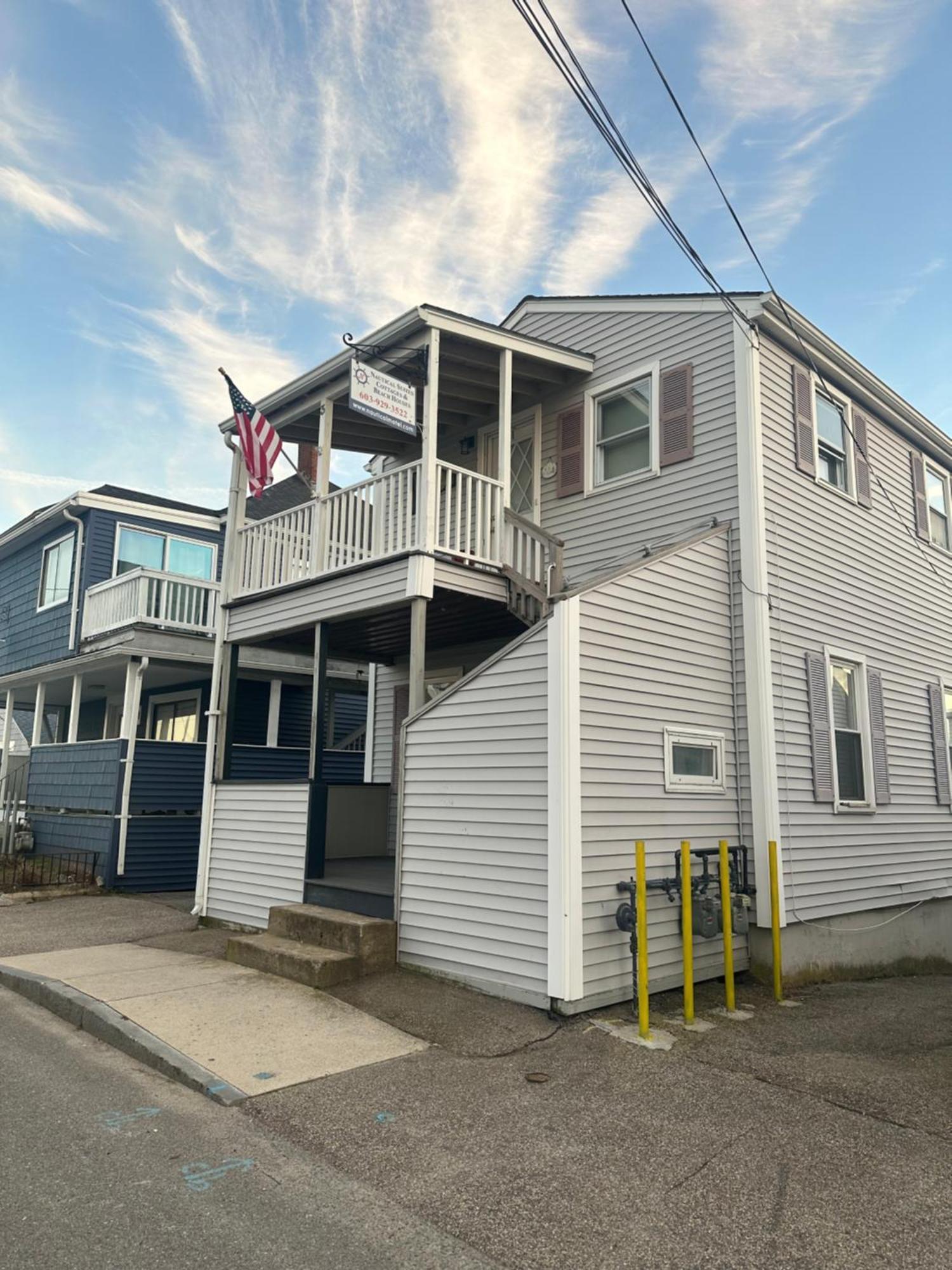 Nautical Beach Properties Hampton Exterior photo