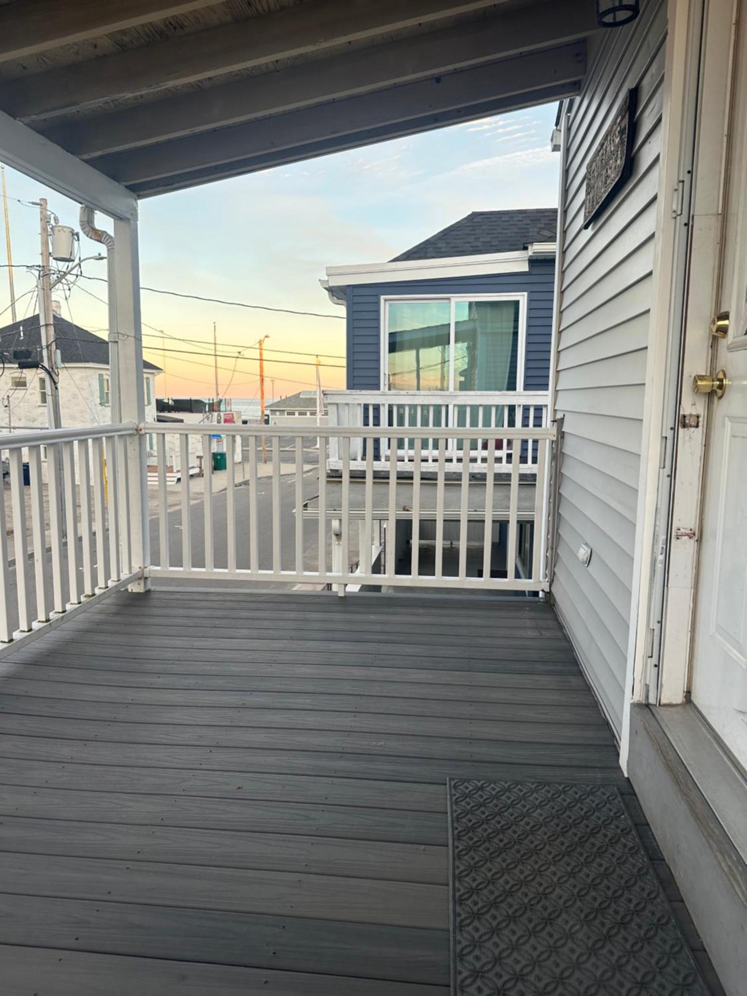 Nautical Beach Properties Hampton Exterior photo